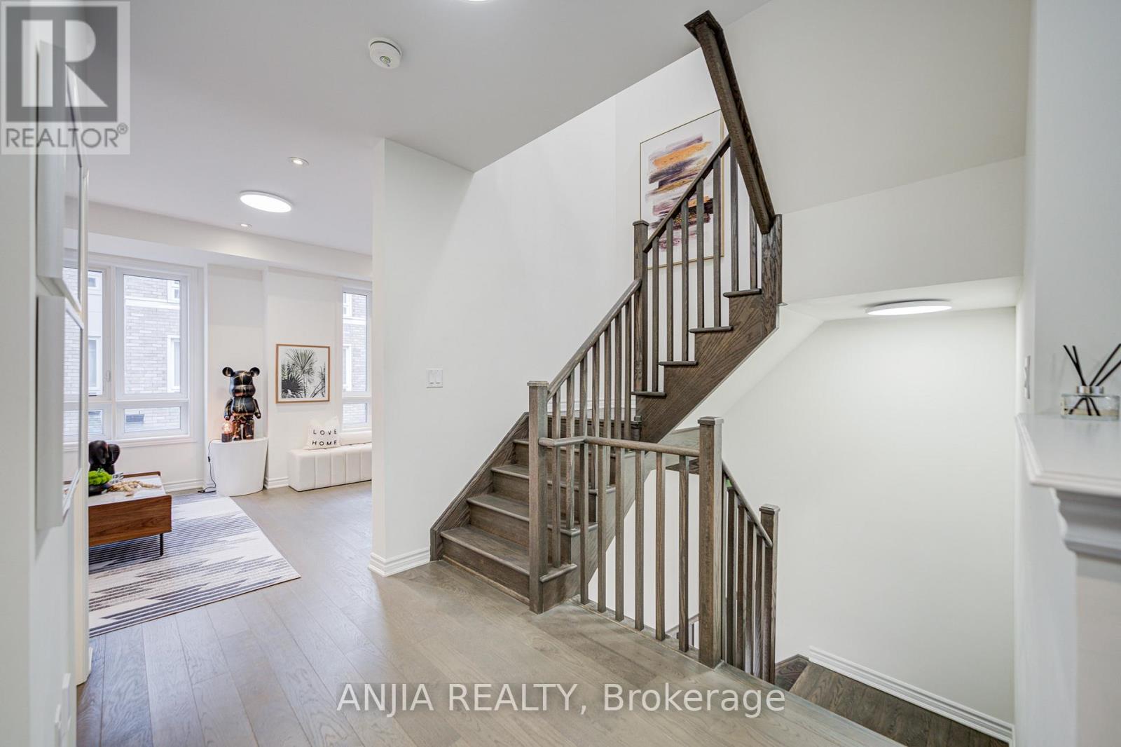 82 Chicago Lane, Markham, Ontario  L6E 2B9 - Photo 12 - N12870372