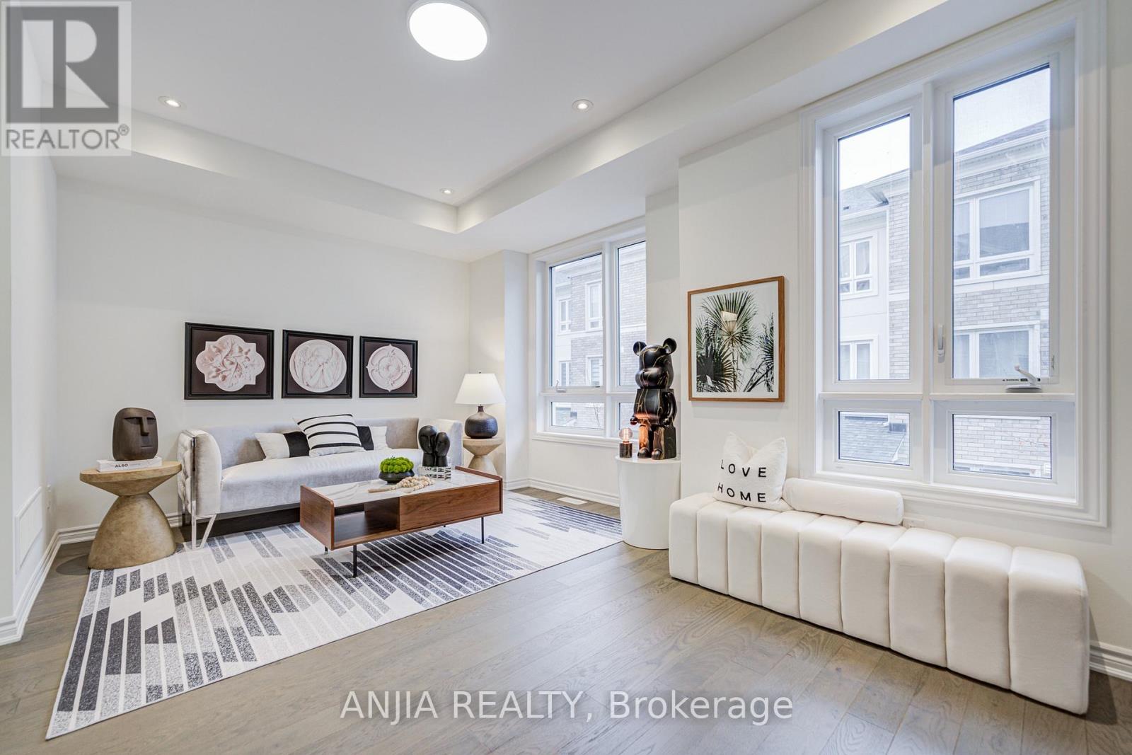 82 Chicago Lane, Markham, Ontario  L6E 2B9 - Photo 14 - N12870372