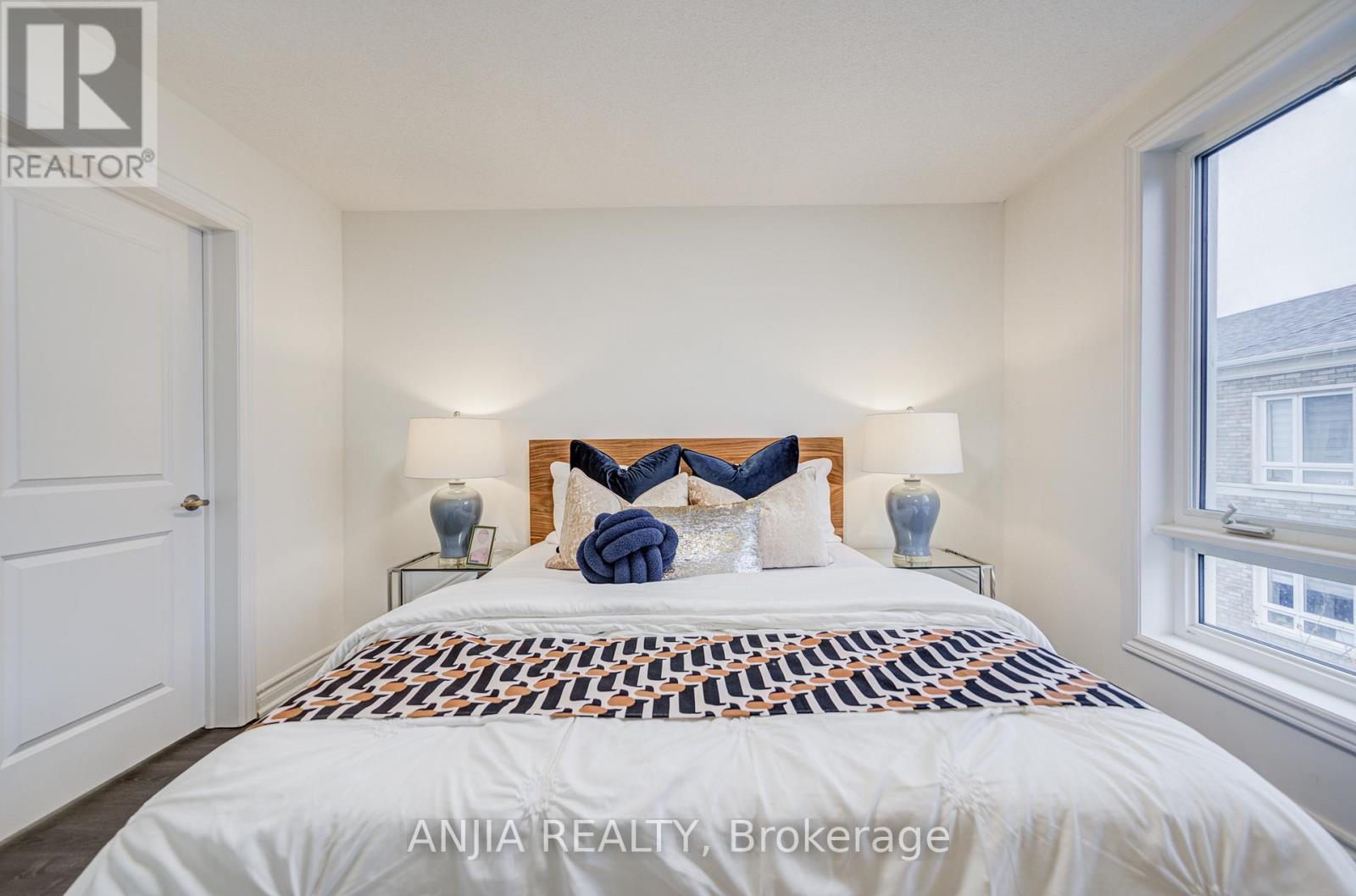 82 Chicago Lane, Markham, Ontario  L6E 2B9 - Photo 41 - N12870372