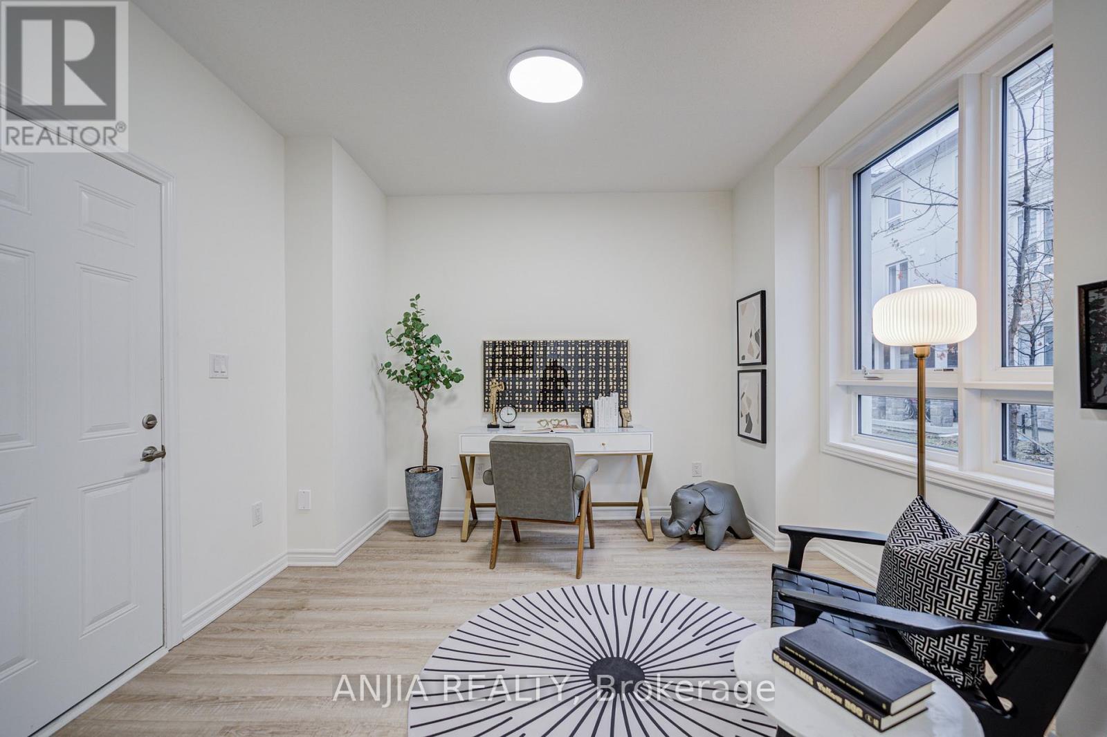 82 Chicago Lane, Markham, Ontario  L6E 2B9 - Photo 9 - N12870372