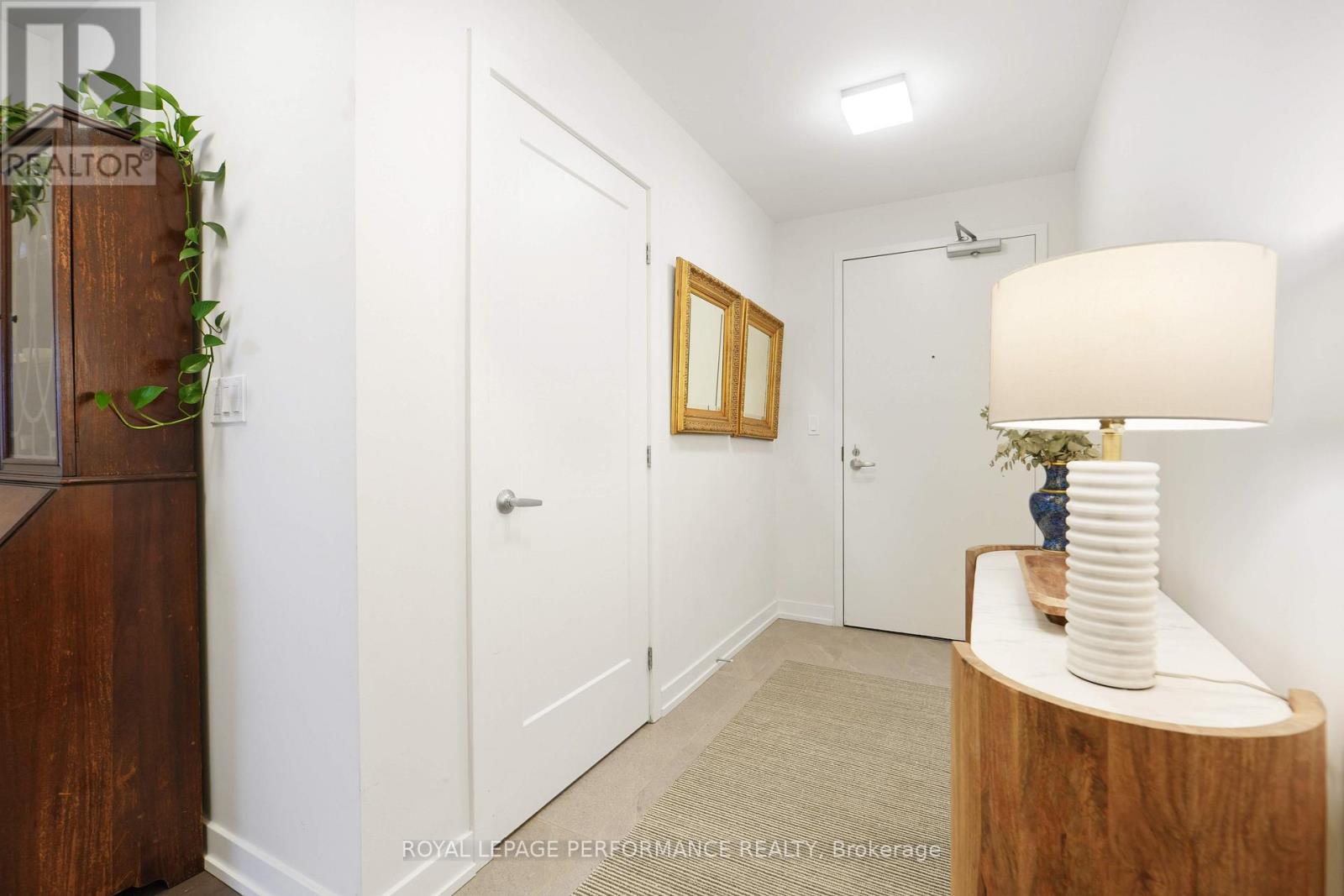 301 - 570 De Mazenod Avenue, Ottawa, Ontario  K1S 5X2 - Photo 7 - X12826904