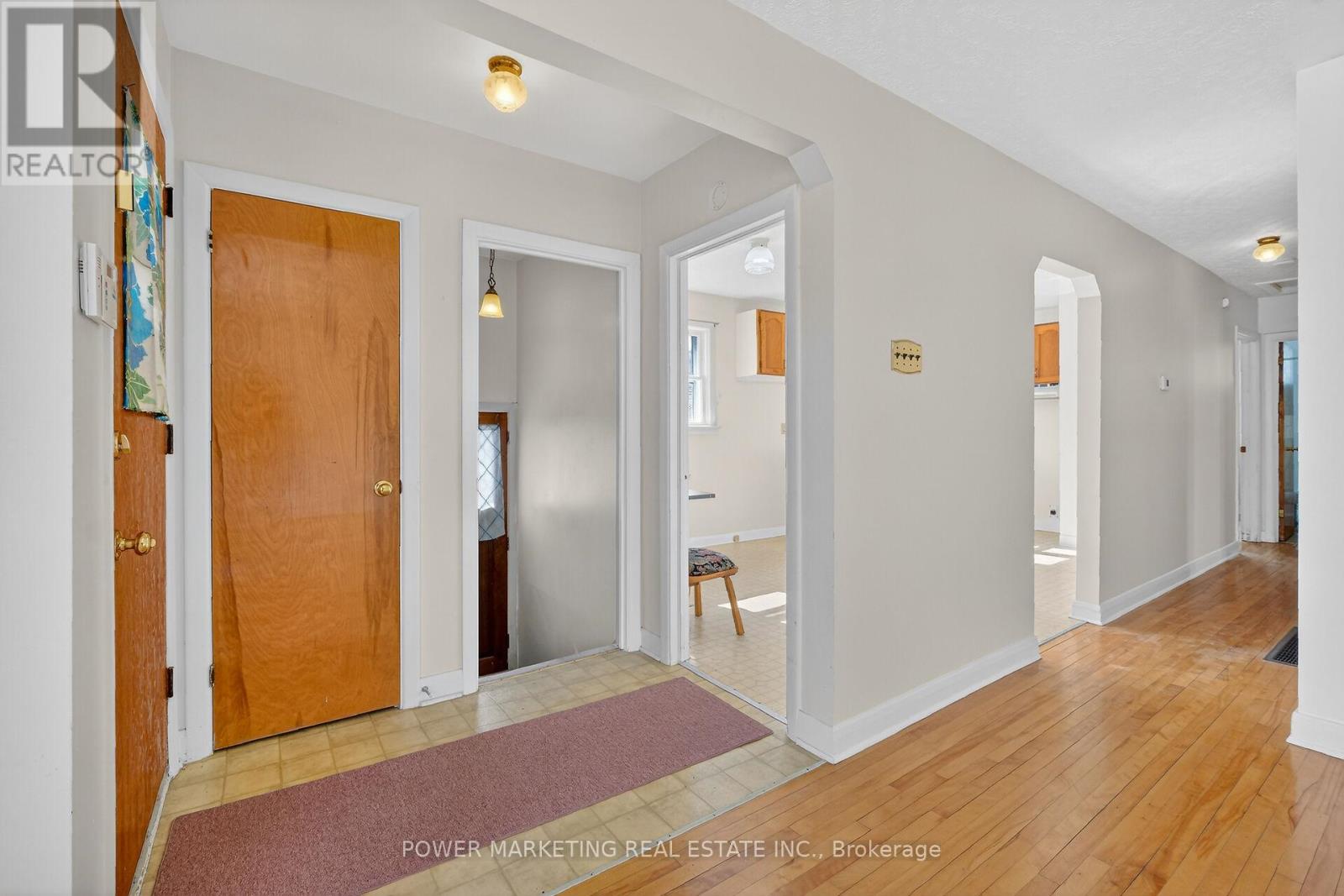 944 Eve Street, Ottawa, Ontario  K1K 3R4 - Photo 12 - X12871240