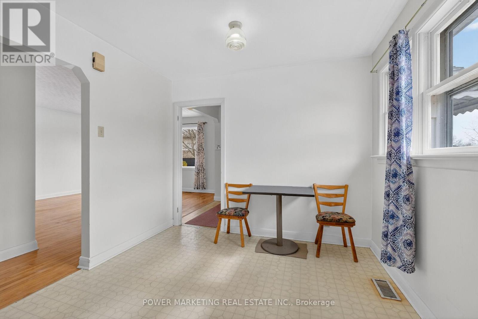 944 Eve Street, Ottawa, Ontario  K1K 3R4 - Photo 17 - X12871240