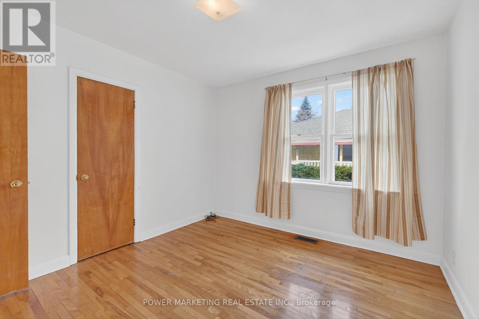 944 Eve Street, Ottawa, Ontario  K1K 3R4 - Photo 22 - X12871240