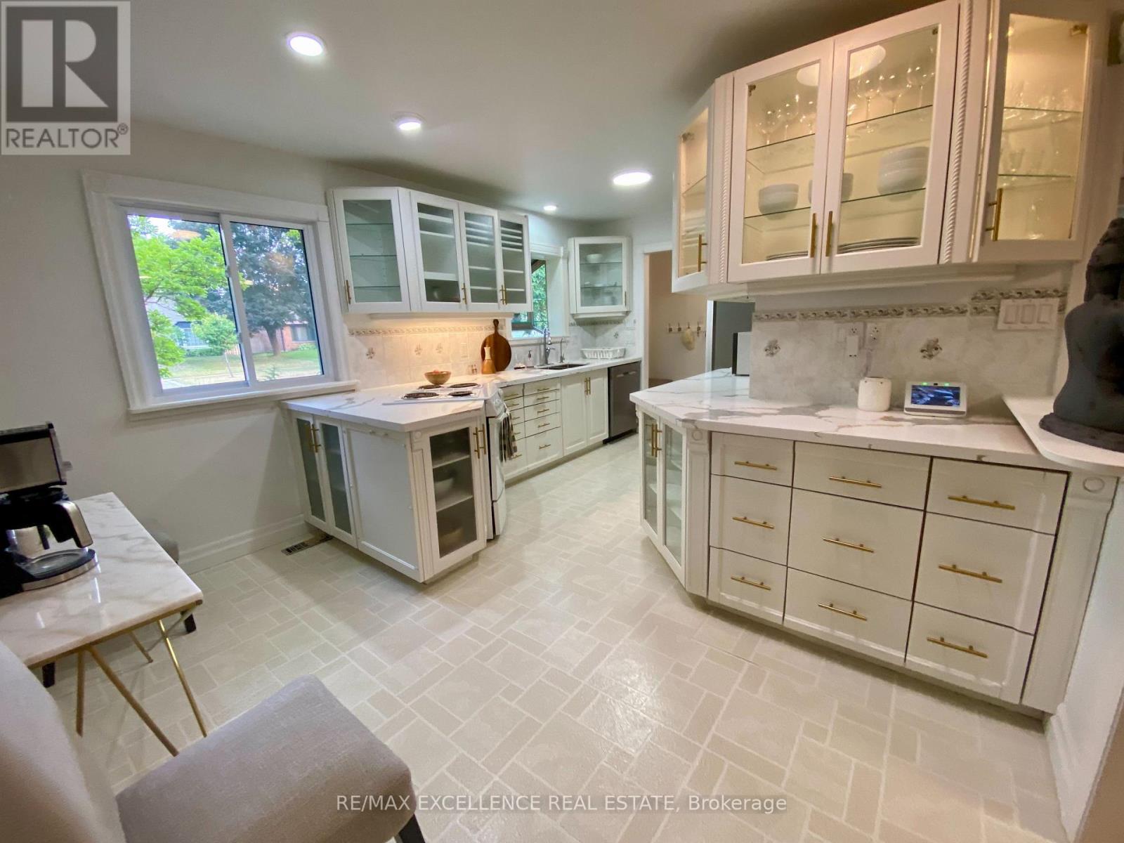 485 Gowland Crescent, Milton, Ontario  L9T 4G6 - Photo 15 - W12874906