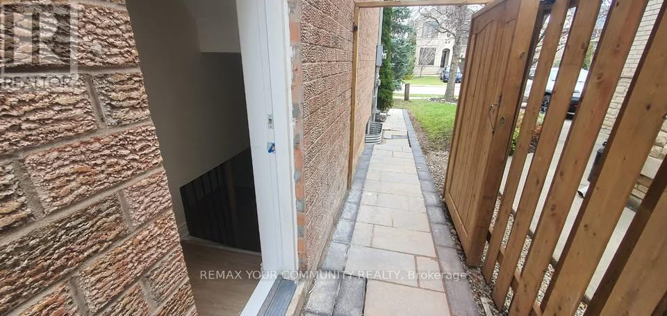 Bsmt - 2059 Laurelcrest Place, Oakville (Wm Westmount), Ontario  L6M 3T8 - Photo 7 - W12875112