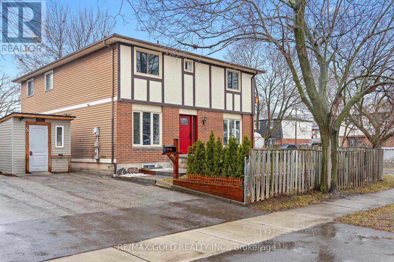 2 BARNSTEAD COURT, Brampton, Ontario