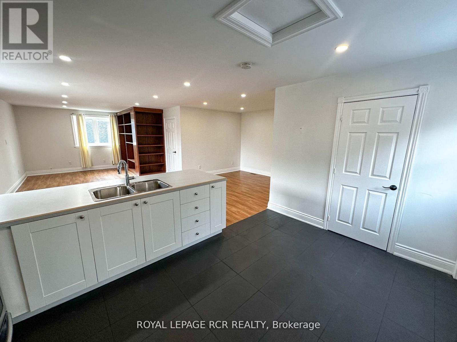 16246 The Gore Road, Caledon, Ontario  L7C 3E6 - Photo 3 - W12875166