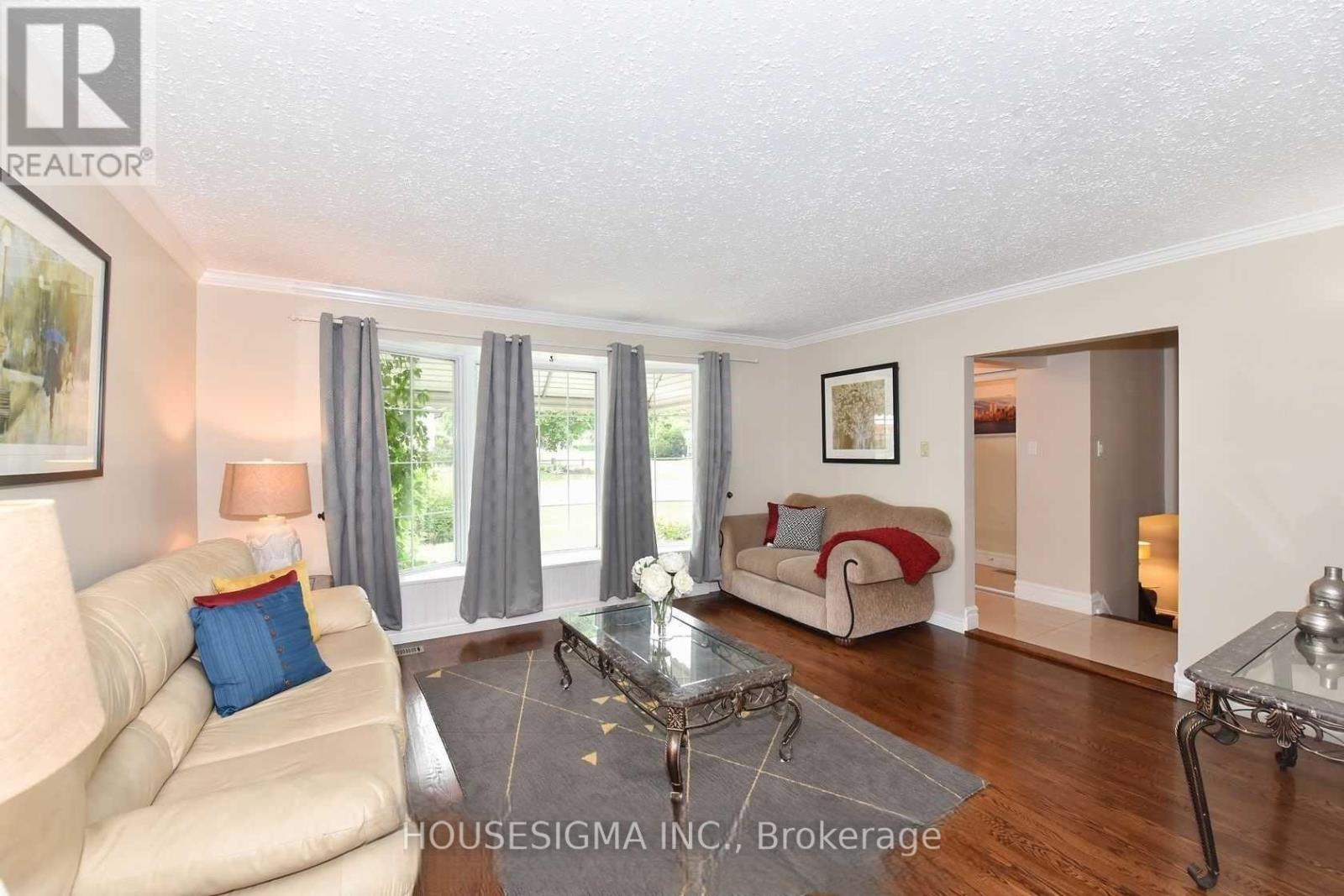 1 Ascot Avenue, Brampton, Ontario  L6T 2P3 - Photo 7 - W12744354