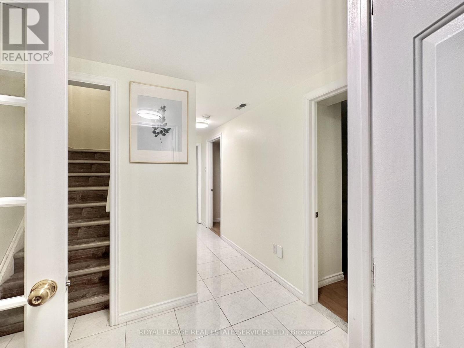 Bsmt - 1365 Willowvale Gardens, Mississauga (Creditview), Ontario  L5V 1V1 - Photo 4 - W12864300