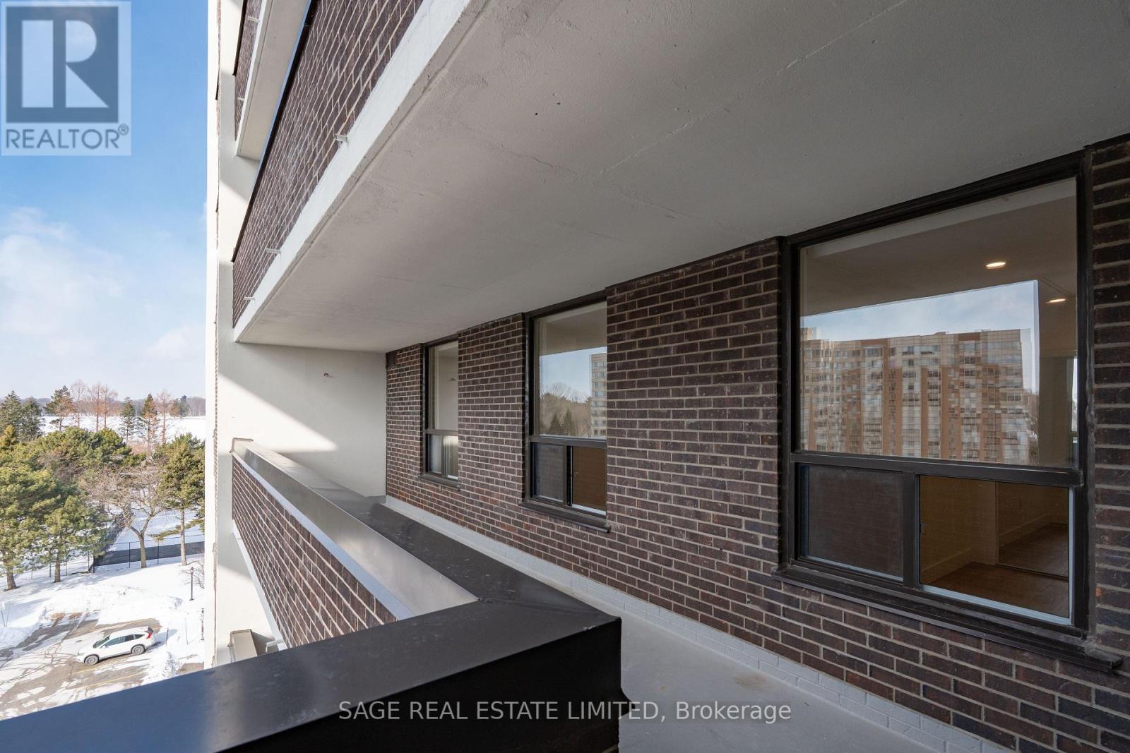 707 - 1515 Lakeshore Road E, Mississauga, Ontario  L5E 3E3 - Photo 37 - W12800210