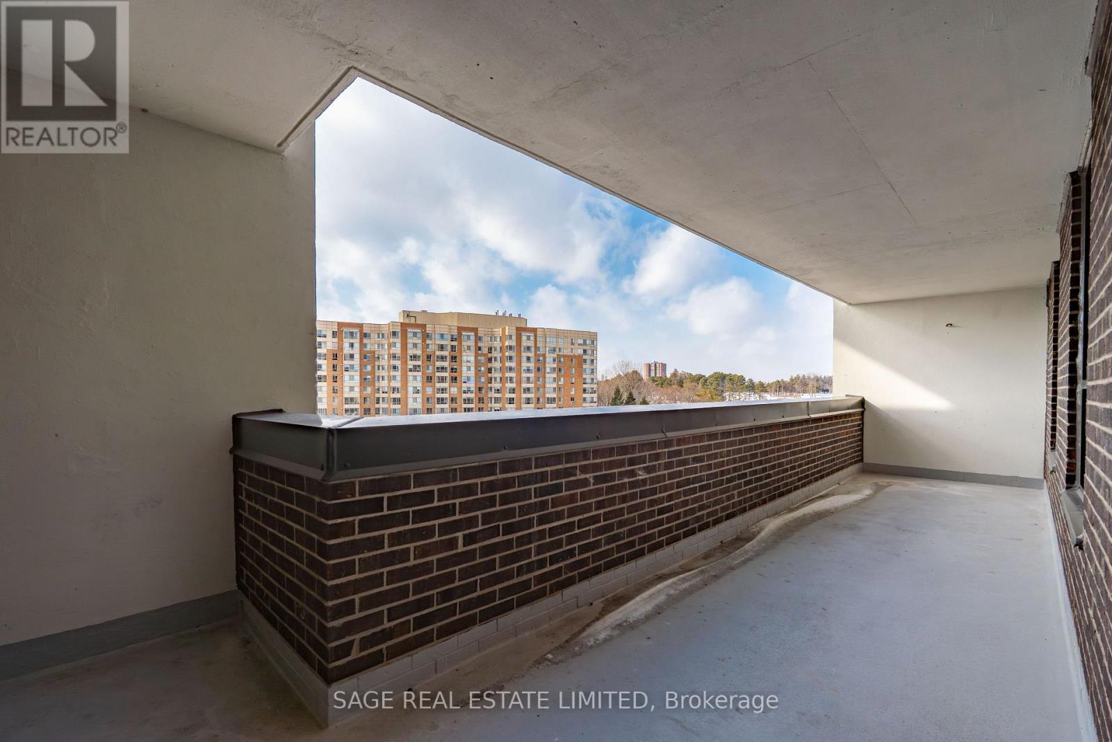 707 - 1515 Lakeshore Road E, Mississauga, Ontario  L5E 3E3 - Photo 8 - W12800210