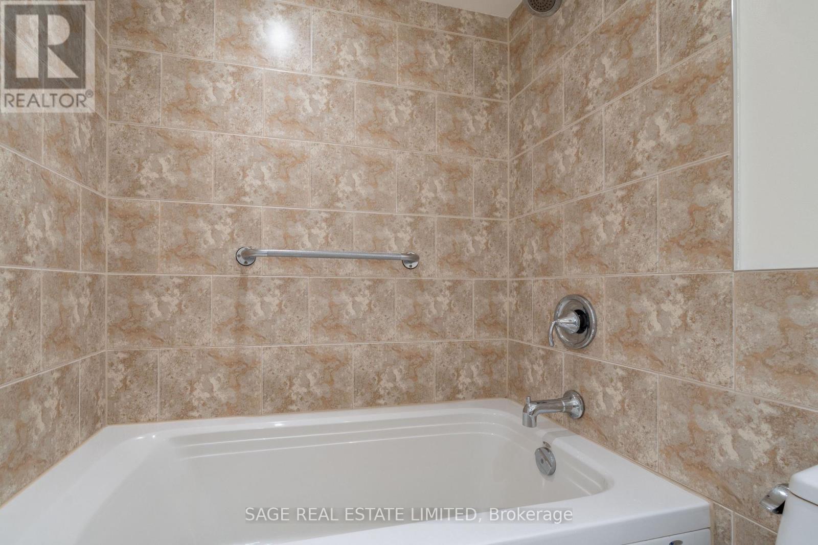 707 - 1515 Lakeshore Road E, Mississauga, Ontario  L5E 3E3 - Photo 34 - W12800210