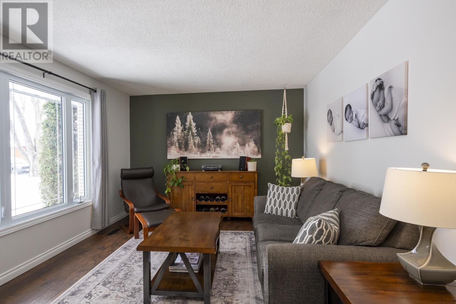 410 Amethyst Cres., Thunder Bay, Ontario  P7C 1T1 - Photo 3 - TB2600419