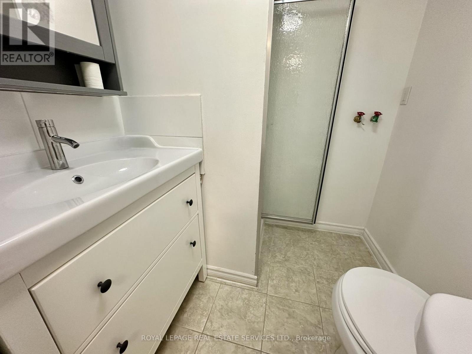 Bsmt - 1365 Willowvale Gardens, Mississauga (Creditview), Ontario  L5V 1V1 - Photo 7 - W12864300