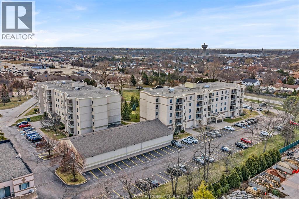 325 Village Grove Unit# 503, Tecumseh, Ontario  N8N 0B1 - Photo 2 - 26005217