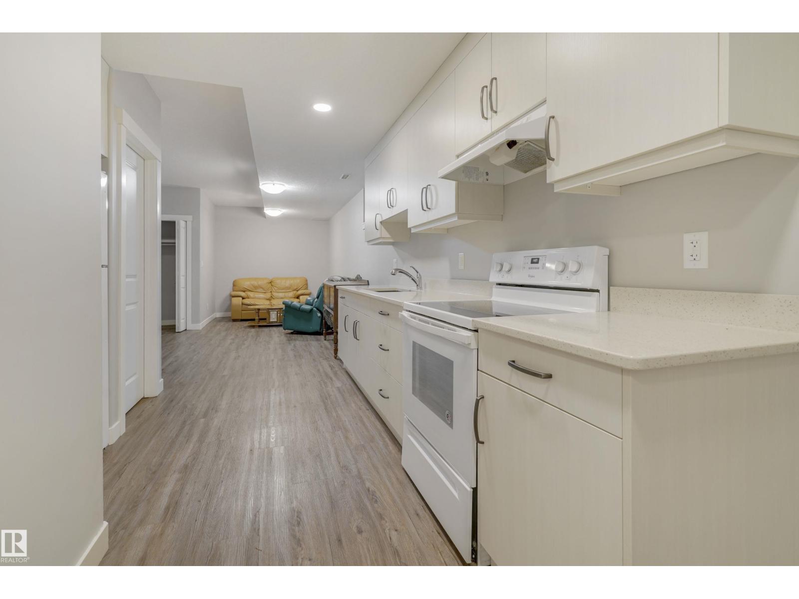 8540 89 St Nw, Edmonton, Alberta  T6C 3K3 - Photo 44 - E4477009