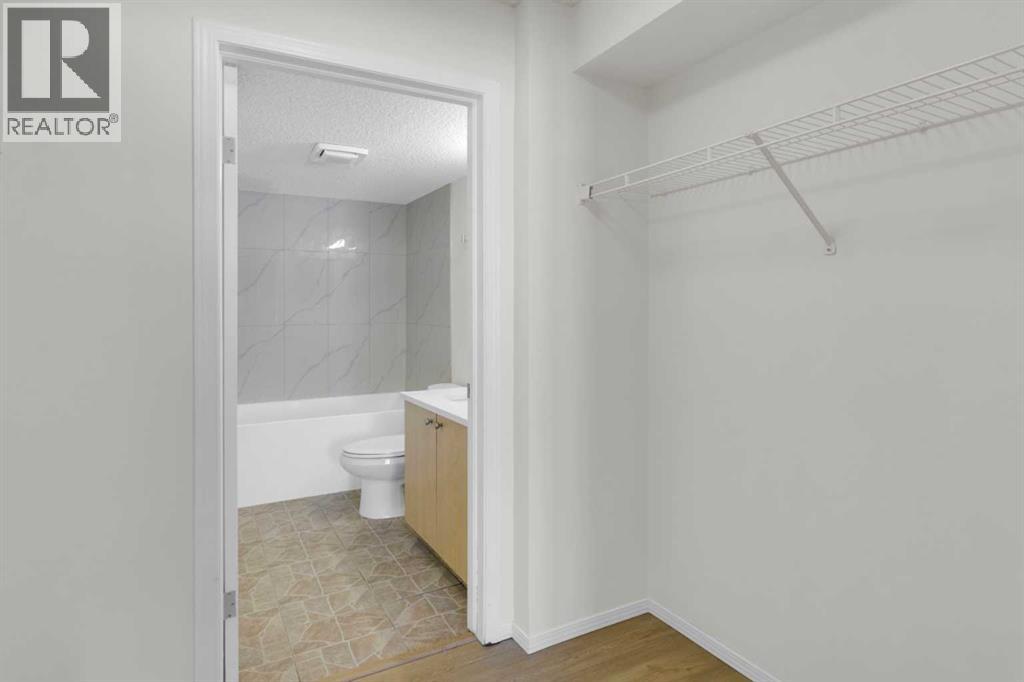 104, 16 Country Village Bay Ne, Calgary, Alberta  T3K 5Y9 - Photo 16 - A2289125