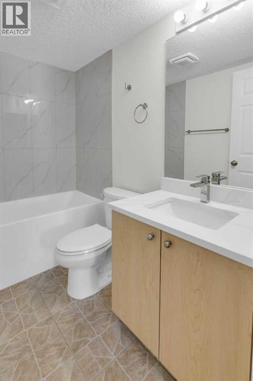 104, 16 Country Village Bay Ne, Calgary, Alberta  T3K 5Y9 - Photo 19 - A2289125