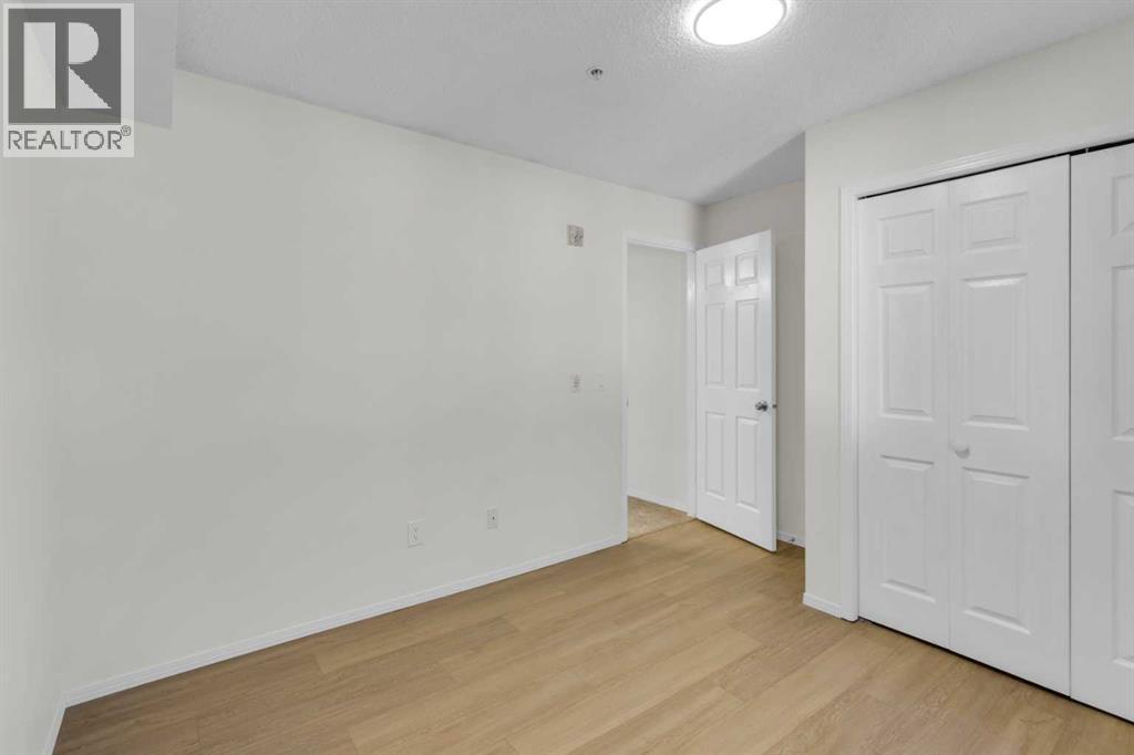 104, 16 Country Village Bay Ne, Calgary, Alberta  T3K 5Y9 - Photo 21 - A2289125