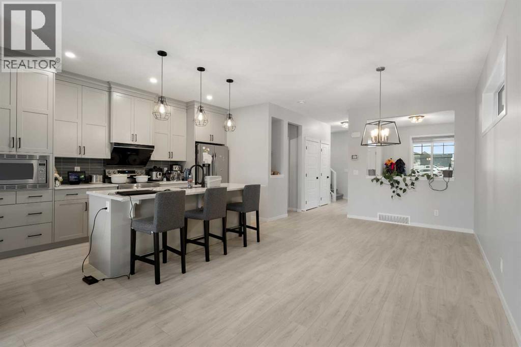 22 Edith Manor Nw, Calgary, Alberta  T3R 1Y7 - Photo 13 - A2292078