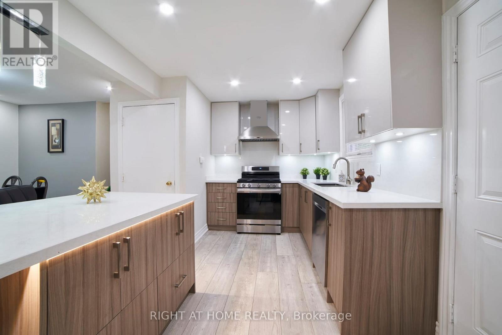 (Main) - 16 Sexton Crescent, Toronto, Ontario  M2H 2L5 - Photo 9 - C12698418