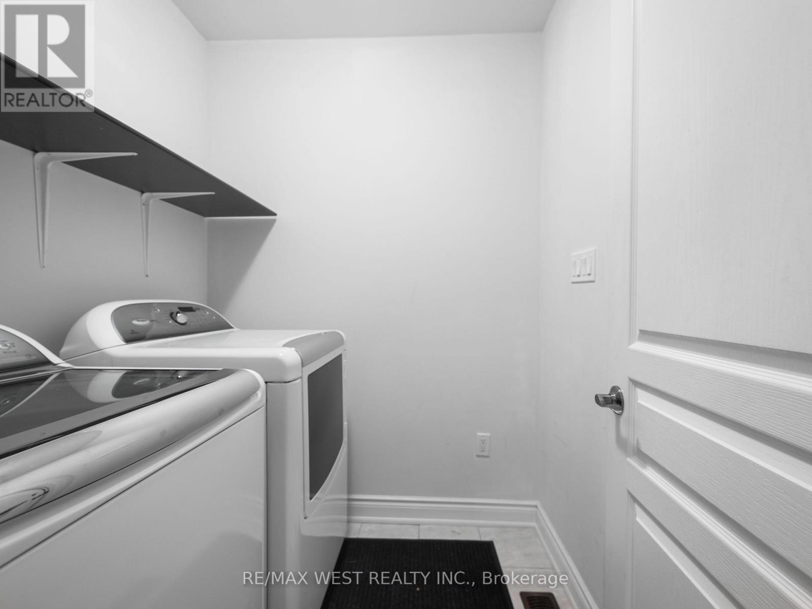 309 Moody Drive, Vaughan, Ontario  L4H 3Z6 - Photo 9 - N12829528