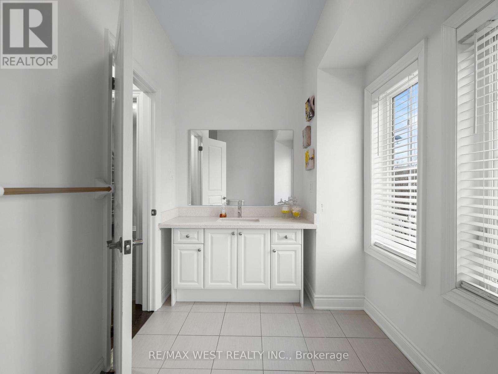 309 Moody Drive, Vaughan, Ontario  L4H 3Z6 - Photo 17 - N12829528