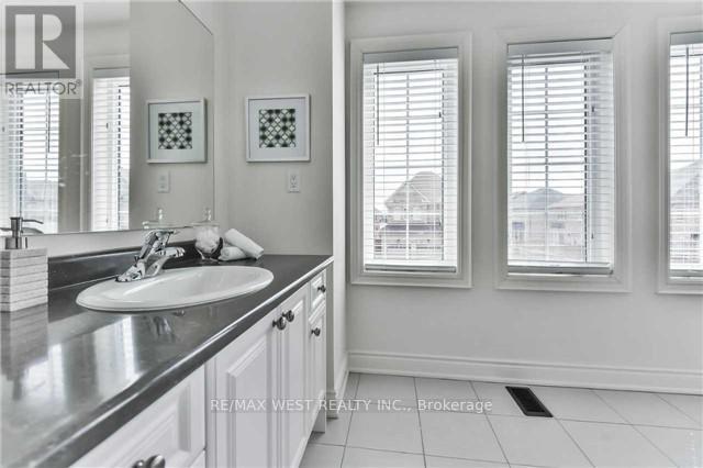 309 Moody Drive, Vaughan, Ontario  L4H 3Z6 - Photo 21 - N12829528