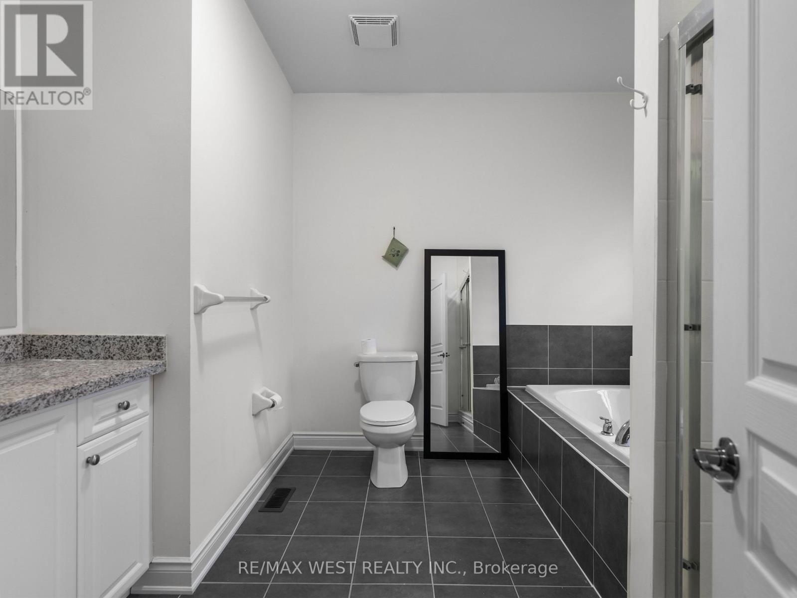 309 Moody Drive, Vaughan, Ontario  L4H 3Z6 - Photo 27 - N12829528