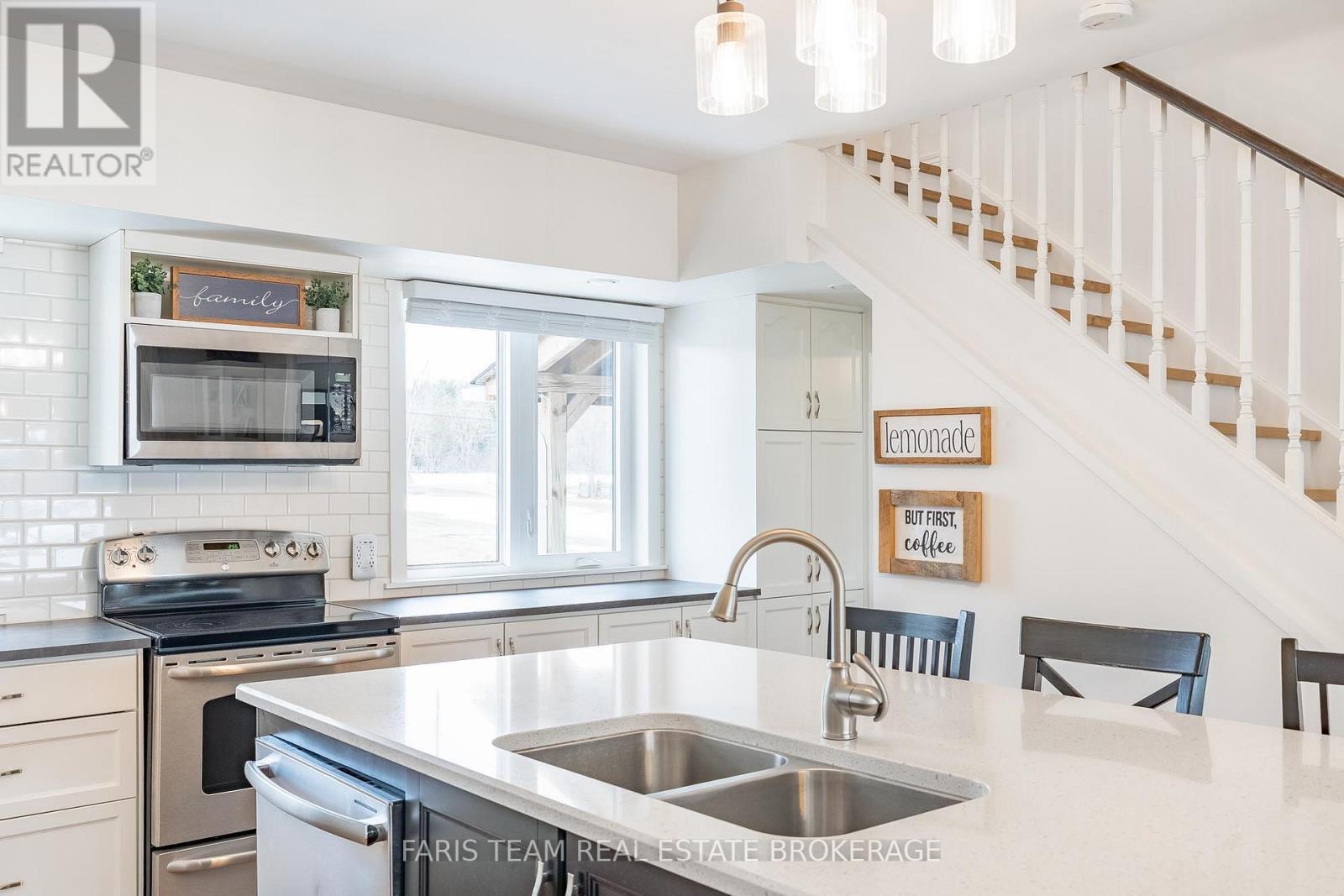 2433 County Road 121, Kawartha Lakes, Ontario  K0M 1C0 - Photo 9 - X12874846