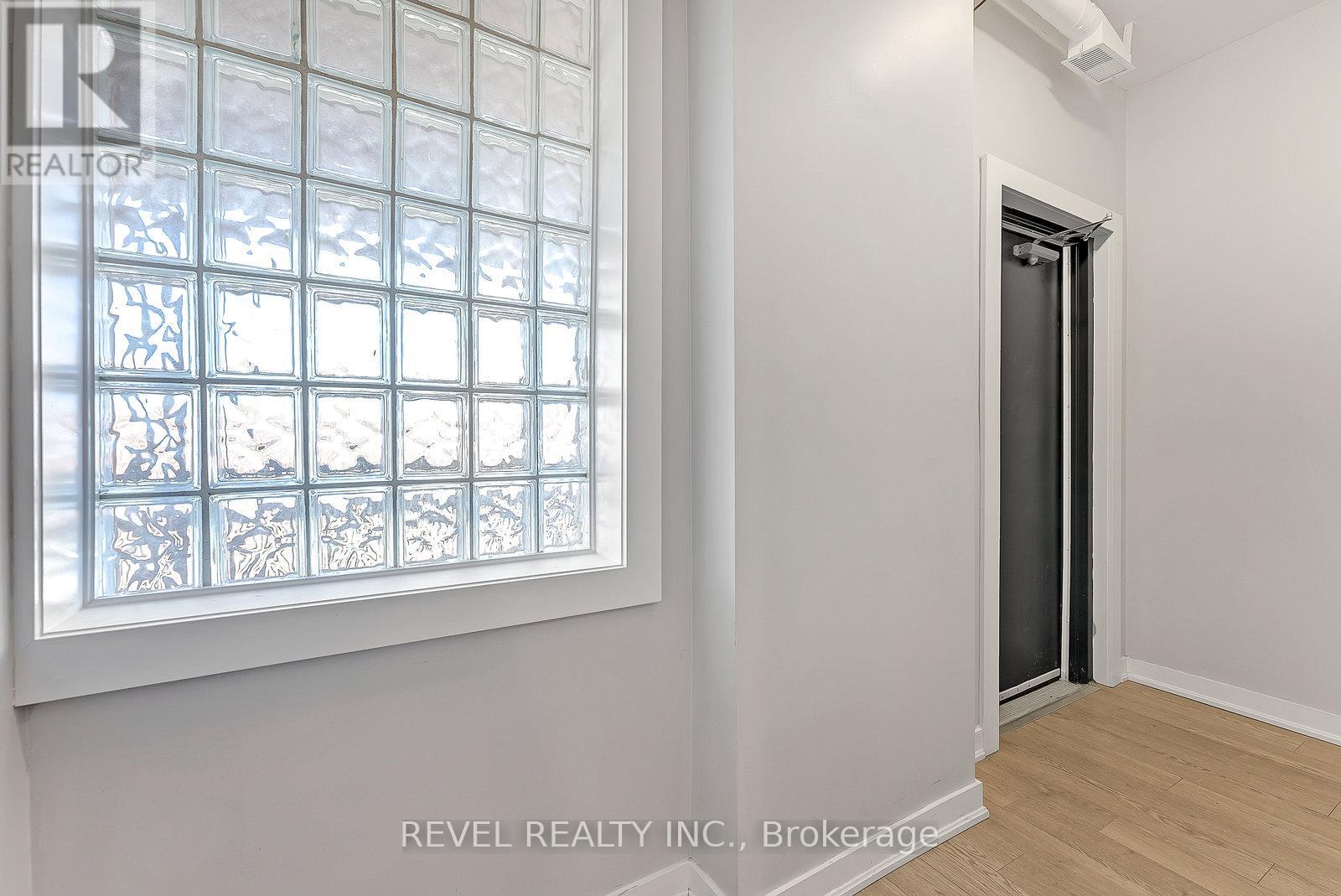 302 - 657 Barton Street E, Hamilton, Ontario  L8L 3A3 - Photo 4 - X12875130