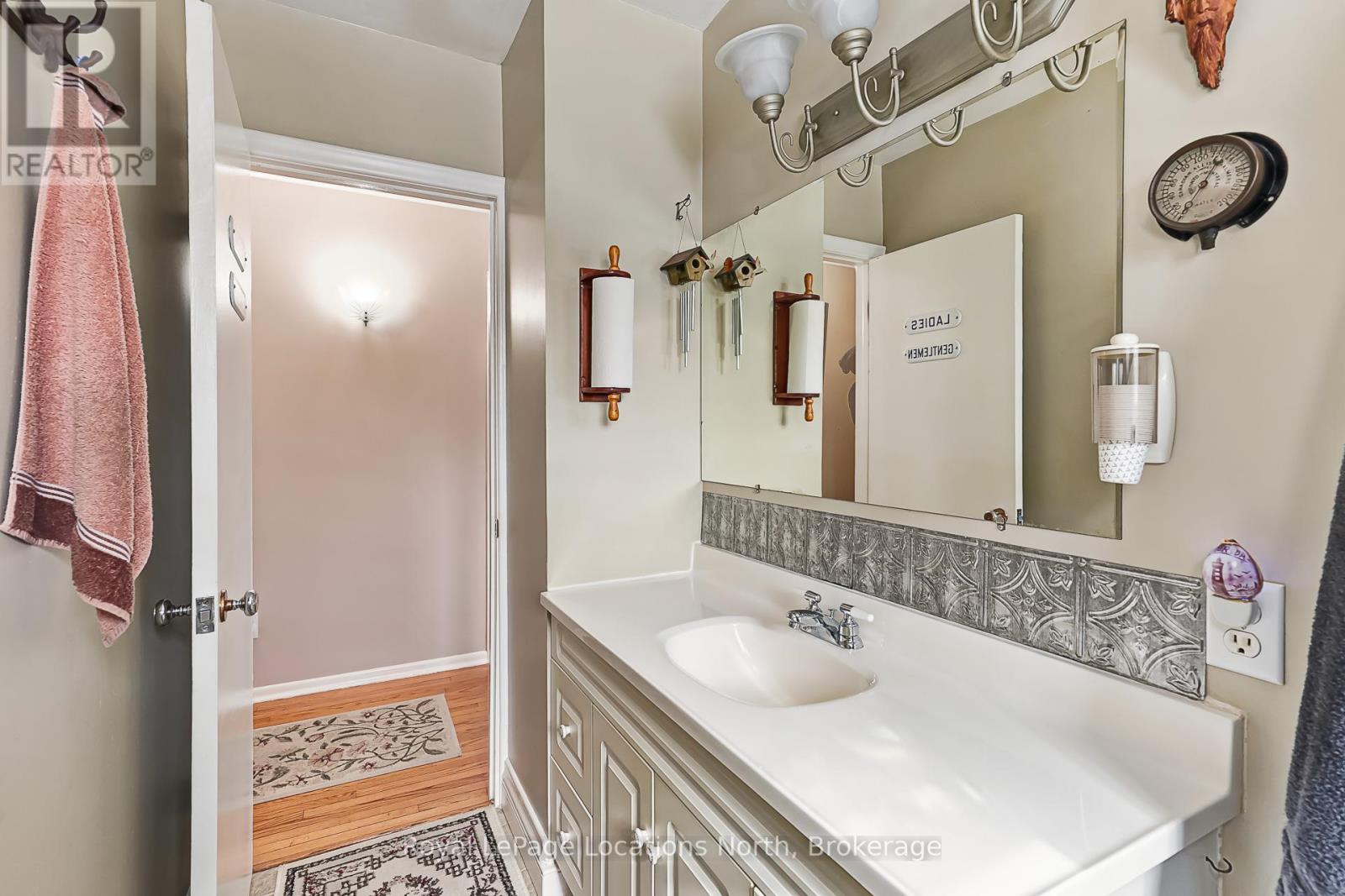 227 Superior Street, Clearview, Ontario  L0M 1S0 - Photo 25 - S12873058