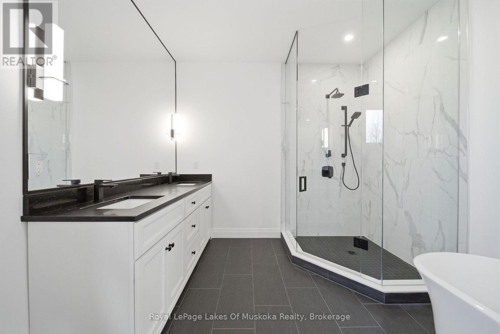 19 Henry Ball Court, Oro-Medonte, Ontario  L0K 2G1 - Photo 36 - S12875042