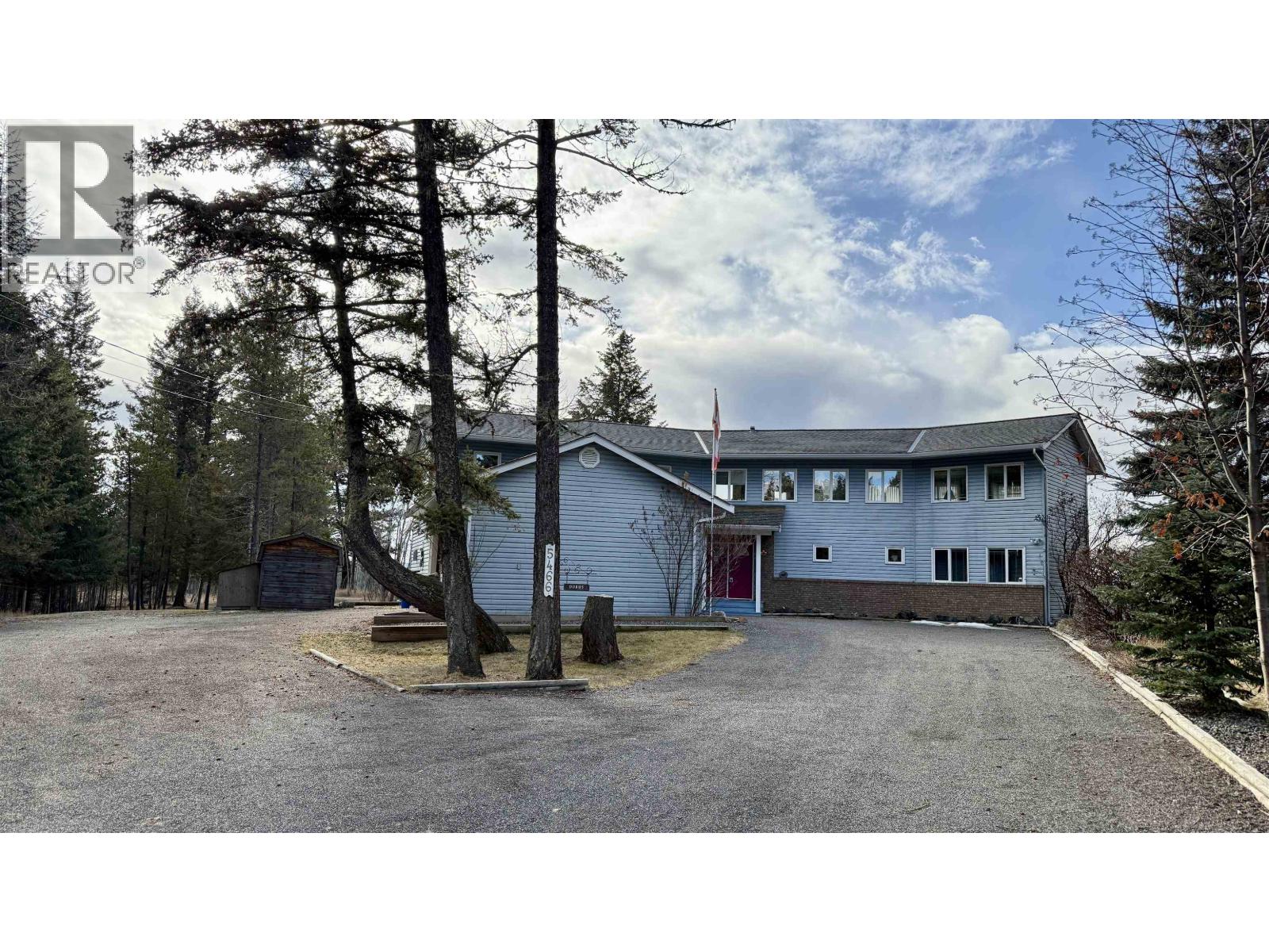 5466 Donsleequa Court, 108 Mile Ranch, British Columbia  V0K 2Z0 - Photo 2 - R3099134