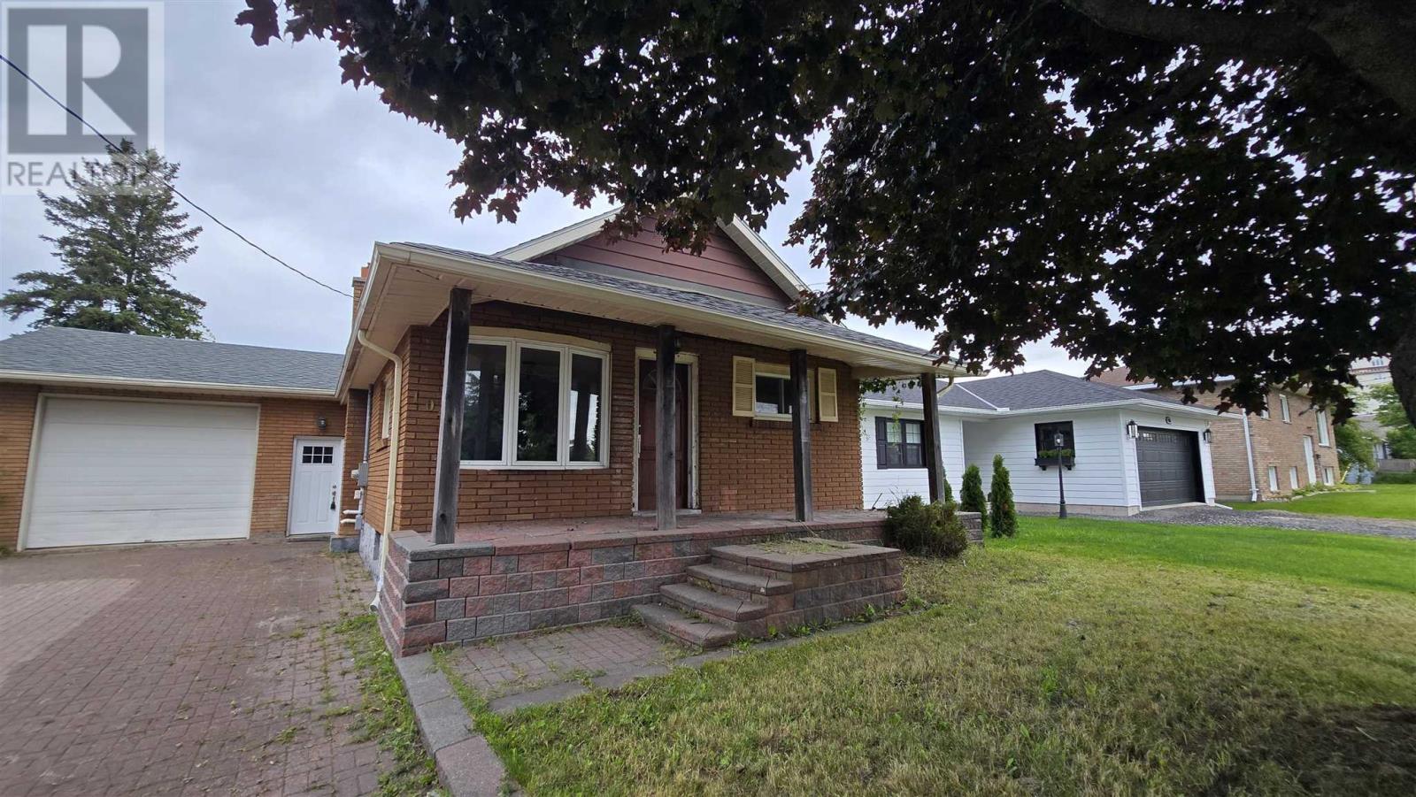 104 Wawanosh AVE, Sault Ste. Marie, Ontario