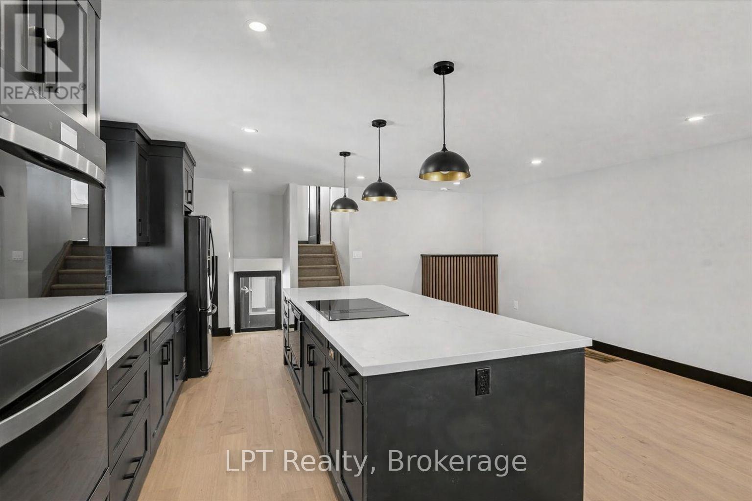 1281 Oxford Street, Oshawa, Ontario  L1J 3W5 - Photo 5 - E12870938