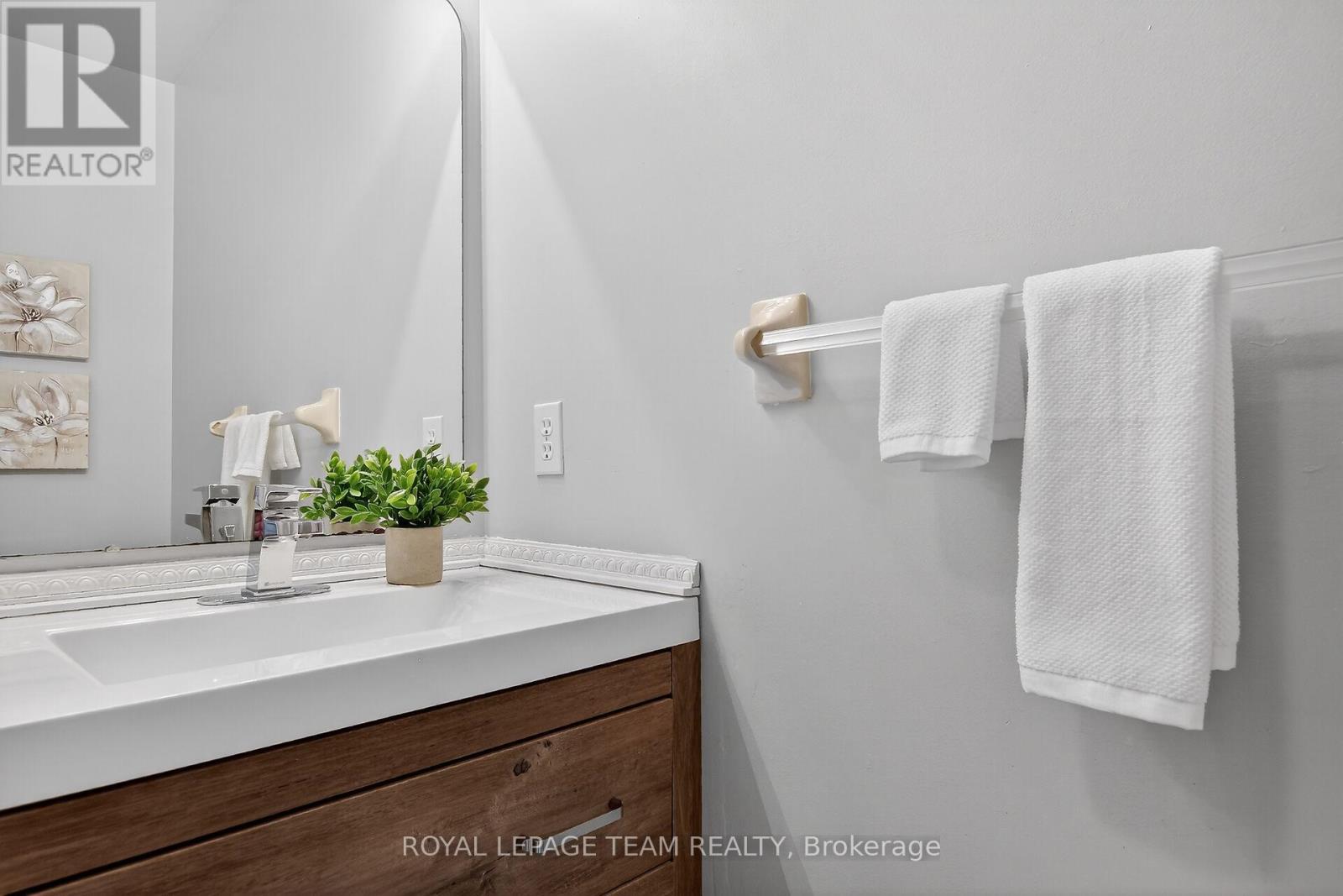 21 Baton Court, Ottawa, Ontario  K2L 4C8 - Photo 25 - X12873720