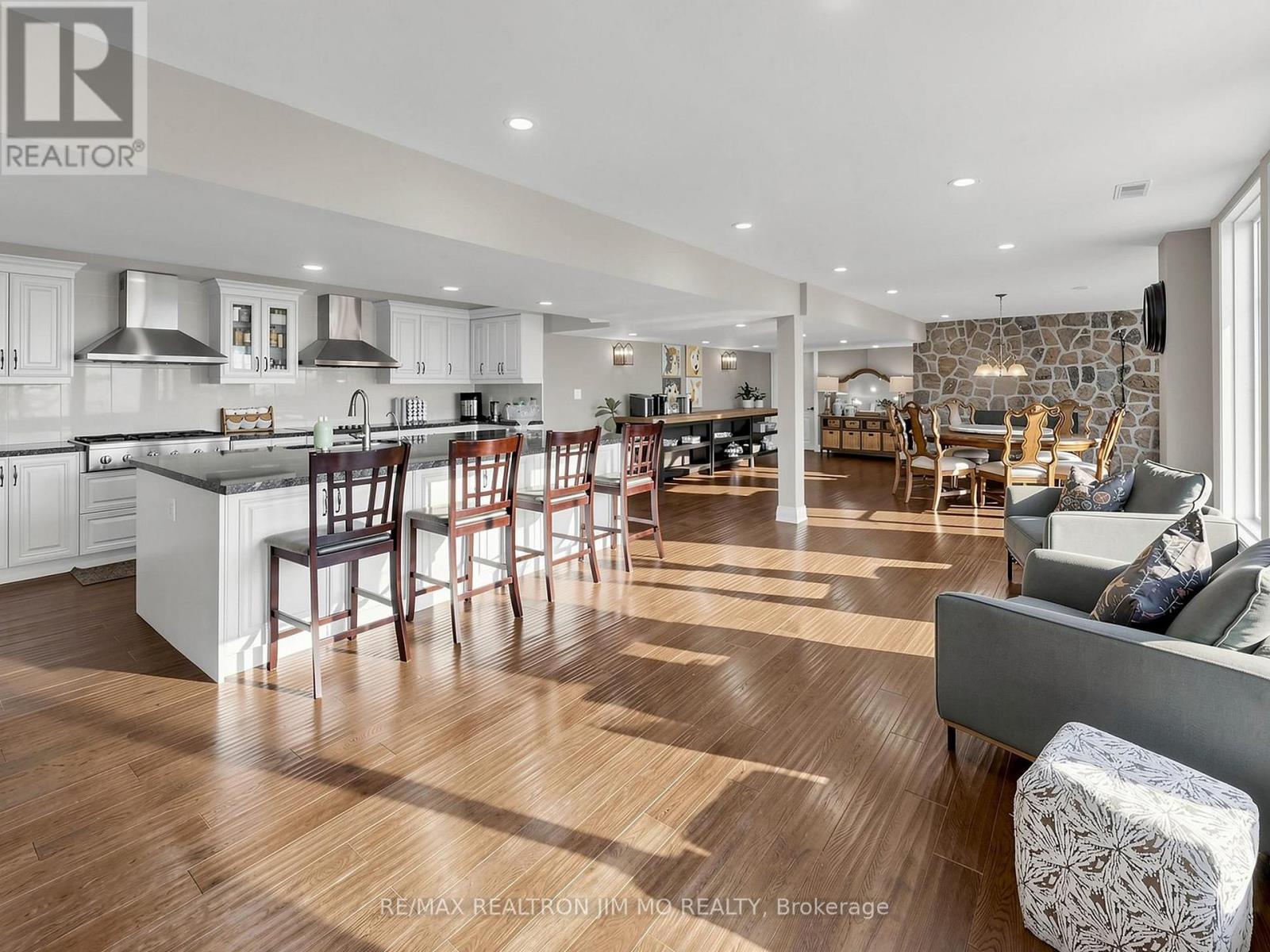 1785 Davis Drive W, King, Ontario  L3Y 4V9 - Photo 28 - N12869374