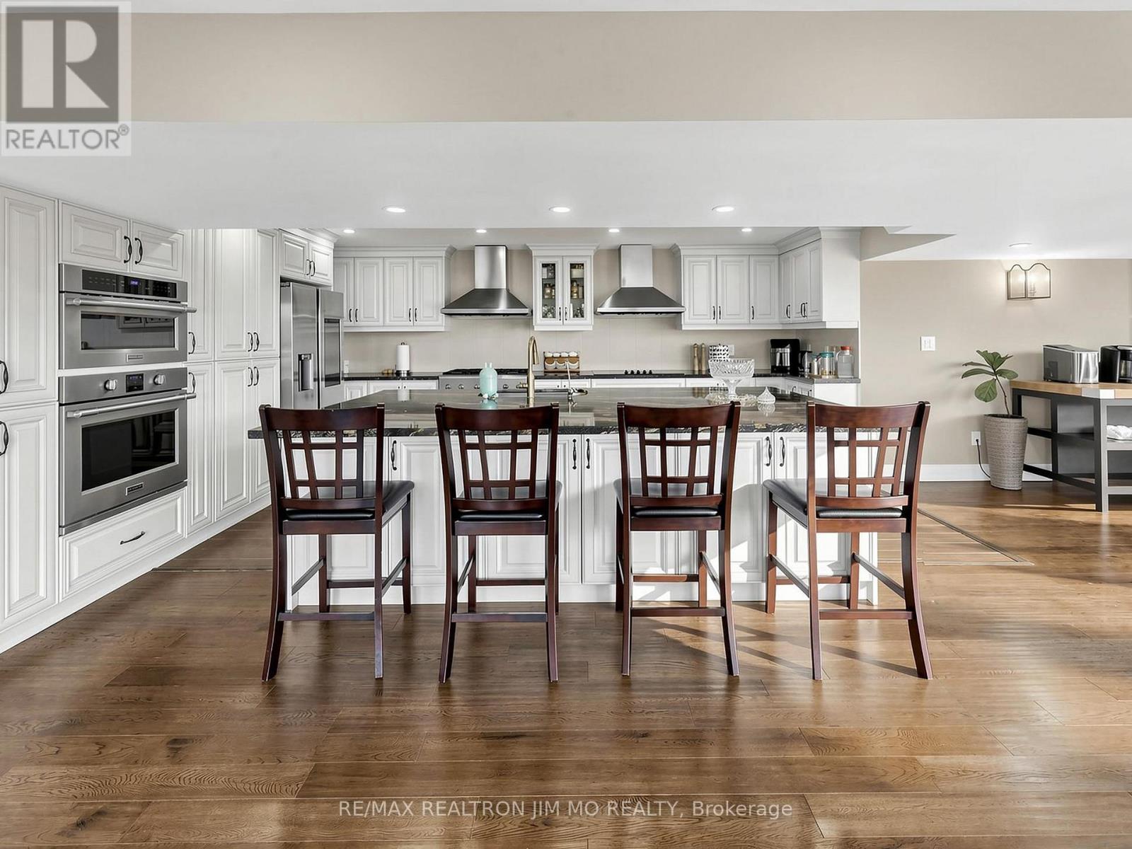 1785 Davis Drive W, King, Ontario  L3Y 4V9 - Photo 30 - N12869374