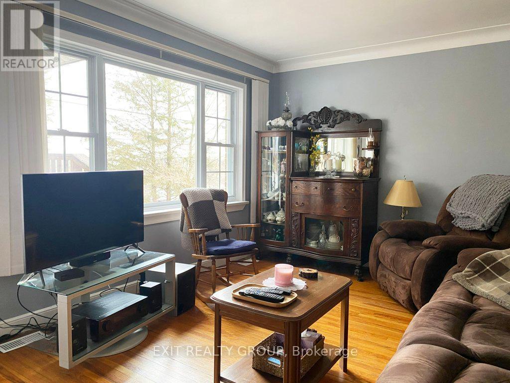 40 Zion Road, Quinte West, Ontario  K0K 2C0 - Photo 7 - X12874876