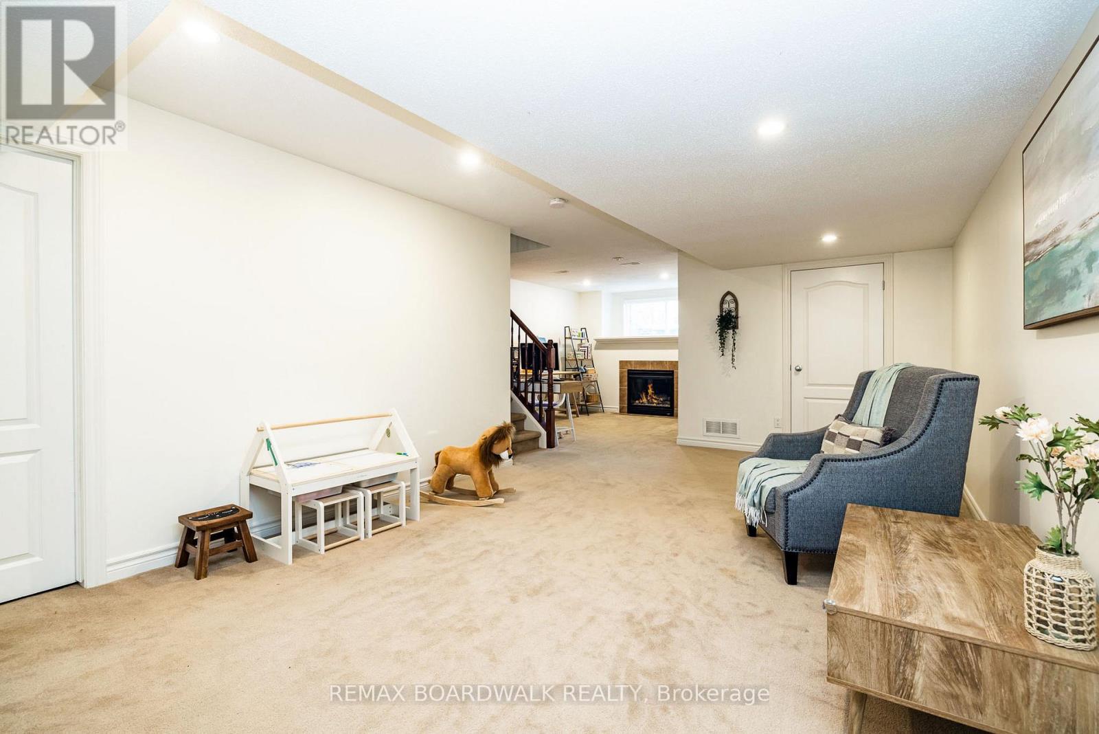 29 Madelon Drive, Ottawa, Ontario  K2J 5C7 - Photo 32 - X12870718