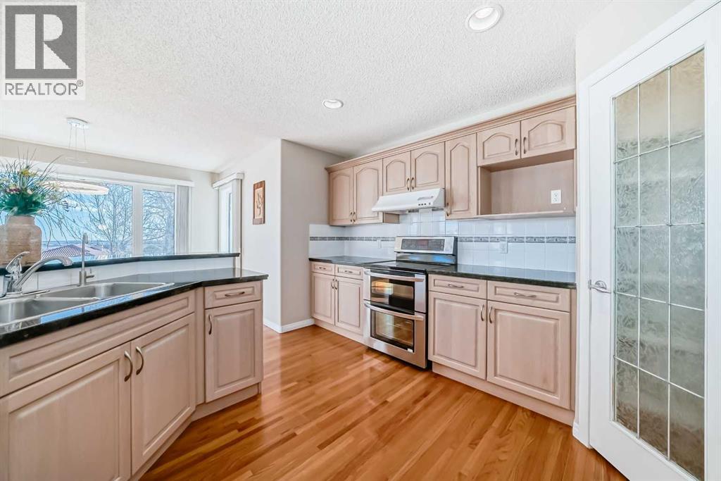 300 Hampstead Road Nw, Calgary, Alberta  T3A 6G4 - Photo 7 - A2292670