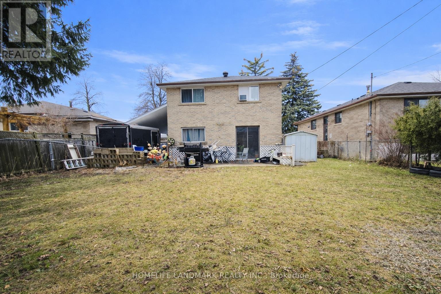 7 Burtonwood Crescent, Toronto, Ontario  M9V 3L9 - Photo 15 - W12873328