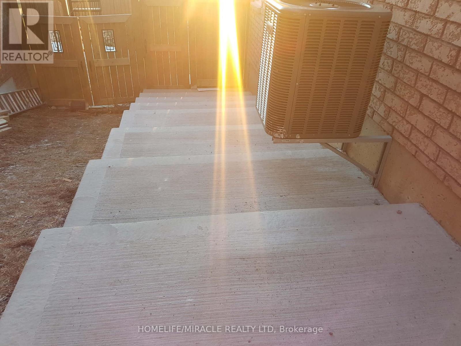 1720 Finkle Drive, Oshawa (Taunton), Ontario  L1K 0R5 - Photo 4 - E12782462