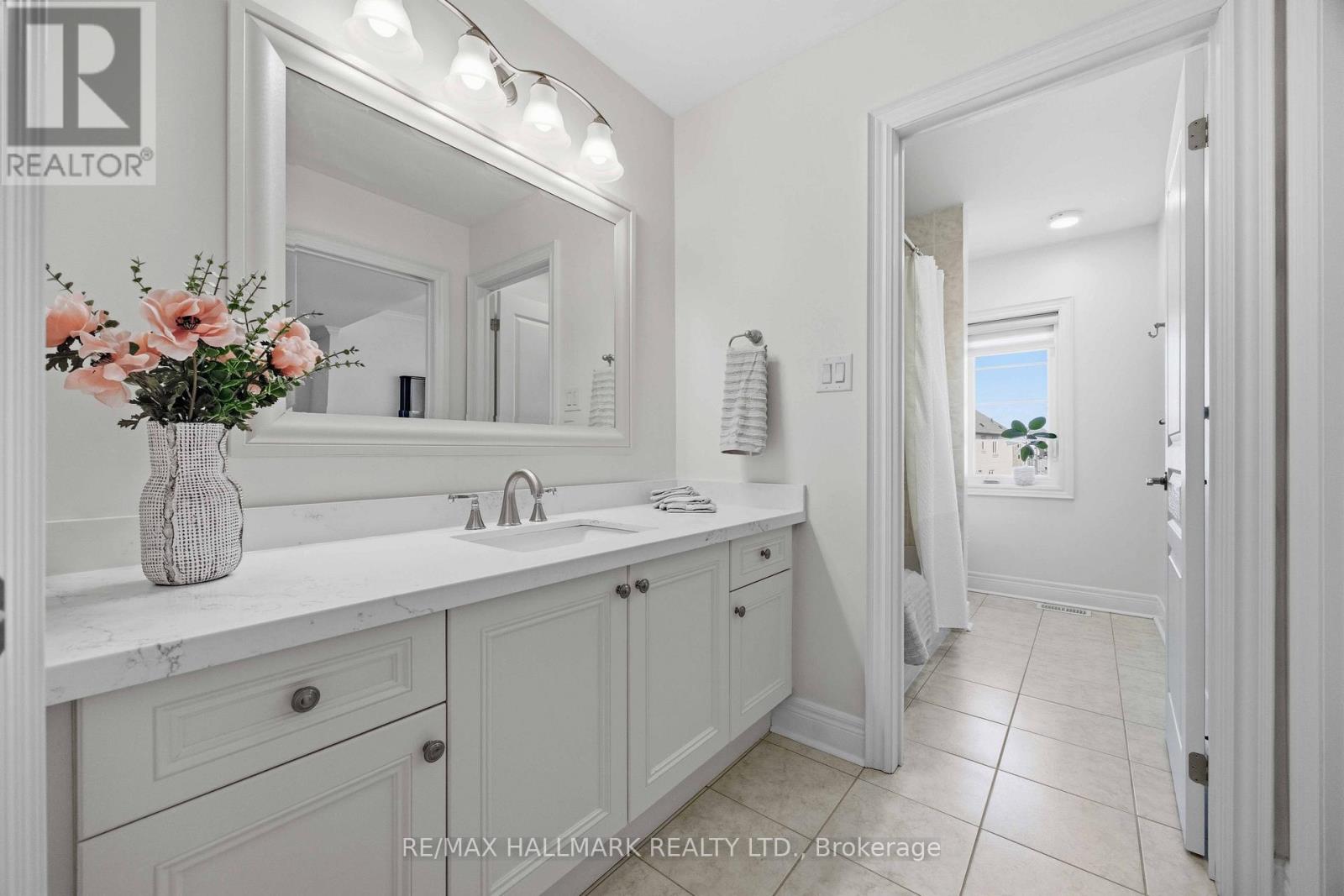 40 Sweet Anna Court, Vaughan (Patterson), Ontario  L6A 4E3 - Photo 36 - N12838952