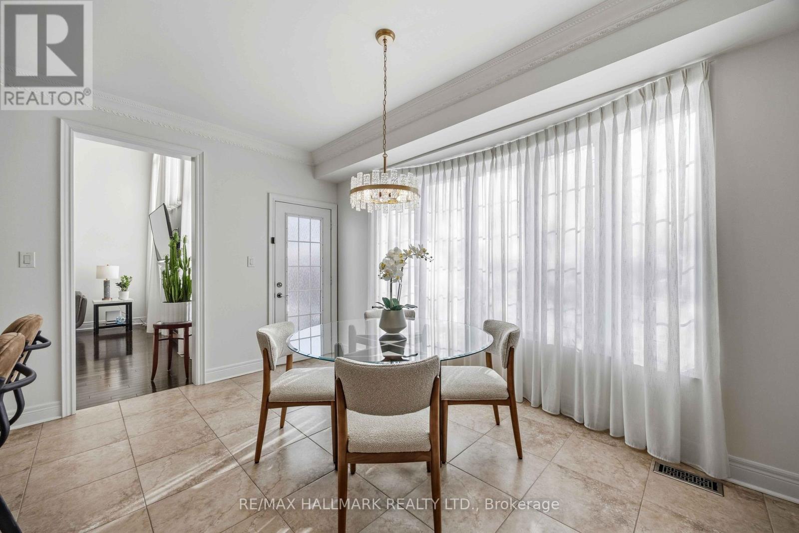 40 Sweet Anna Court, Vaughan (Patterson), Ontario  L6A 4E3 - Photo 16 - N12838952