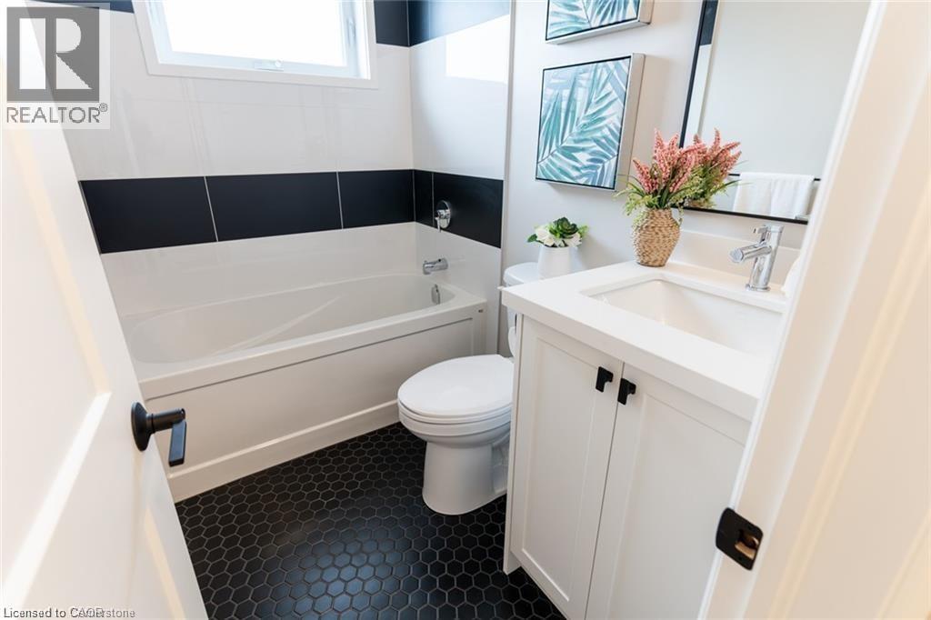 71 King George Road Unit# 204, Brantford, Ontario  N3R 5K2 - Photo 7 - 40811755