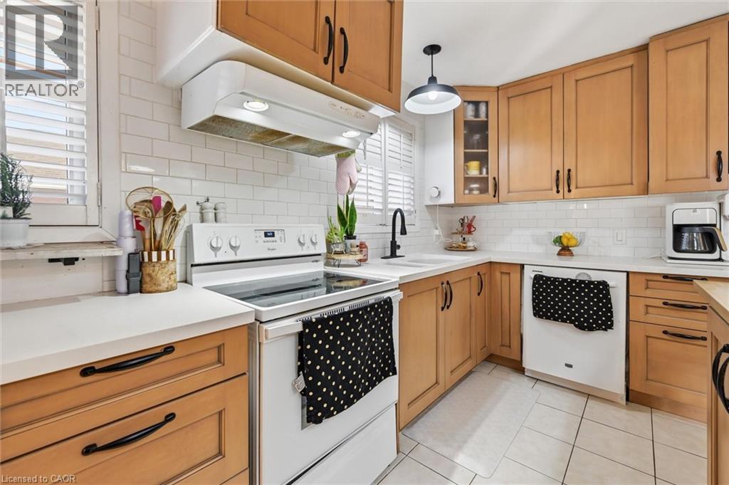 155 Ridge Street, Hamilton, Ontario  L9A 2X4 - Photo 13 - 40811446