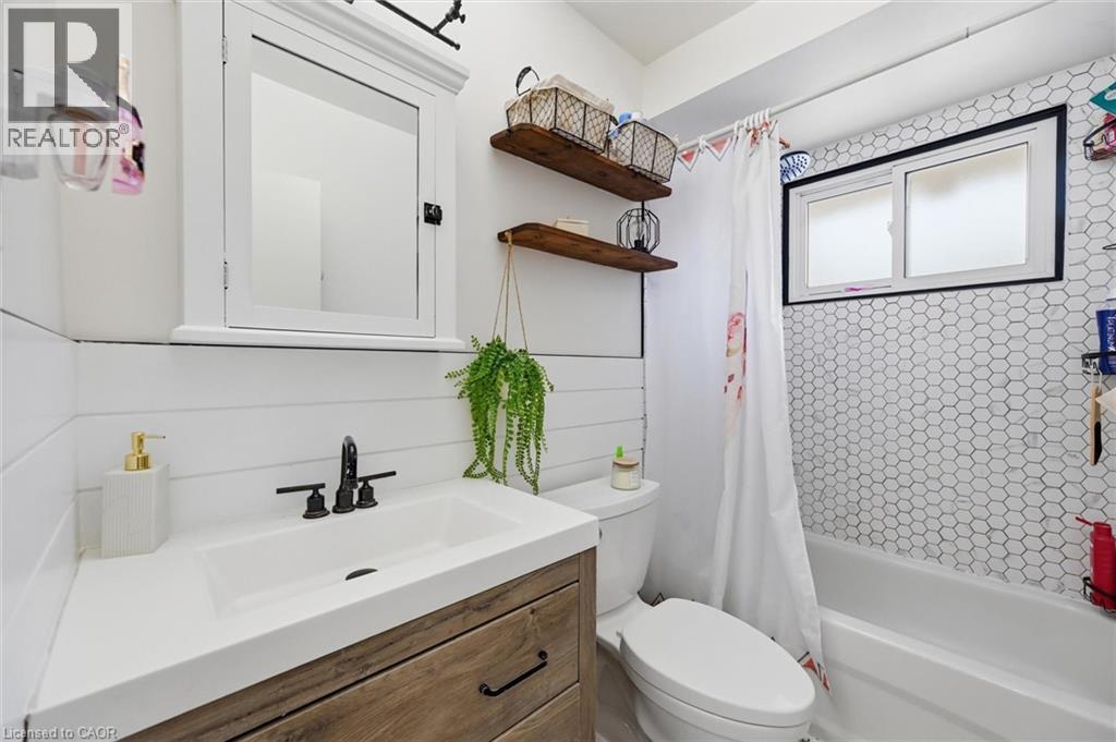 155 Ridge Street, Hamilton, Ontario  L9A 2X4 - Photo 22 - 40811446